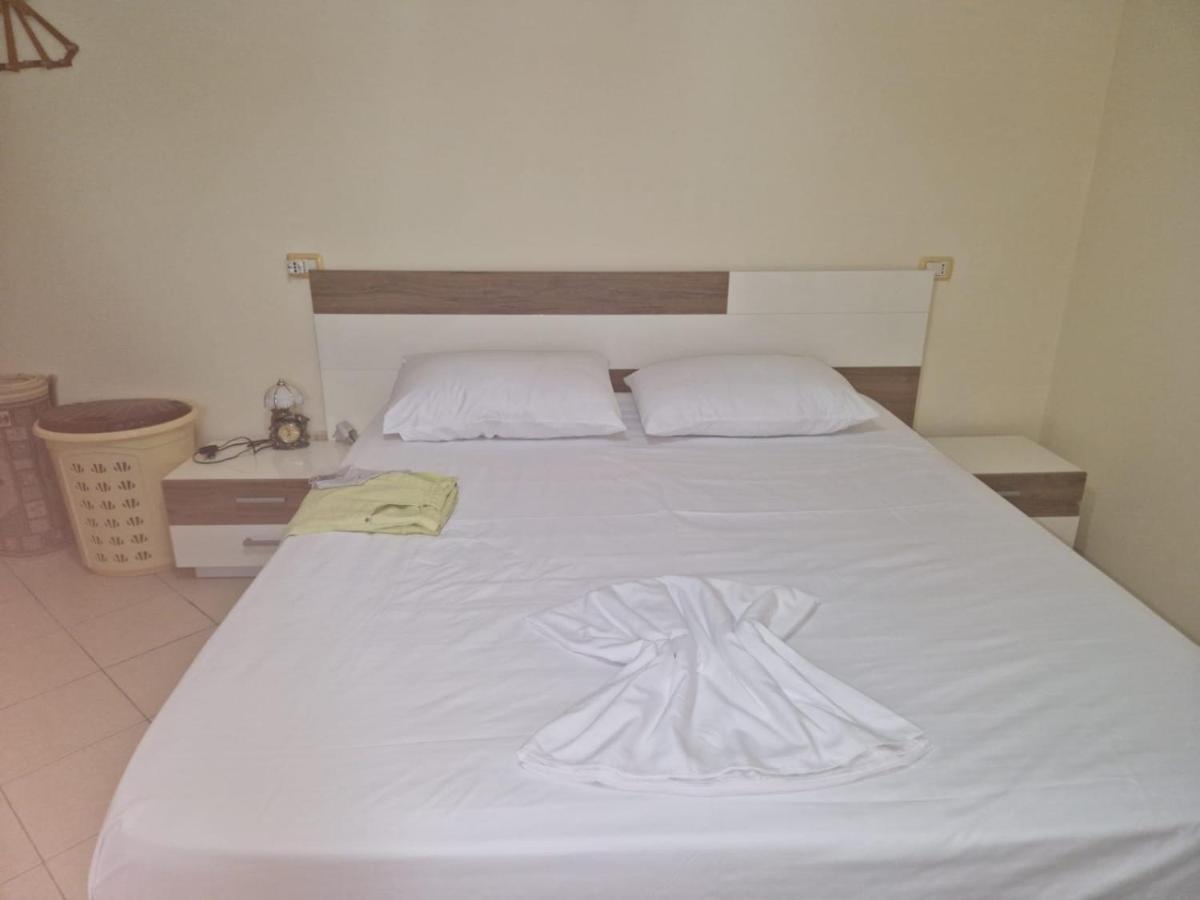 Seaside Apartment 15 Durrës Eksteriør billede